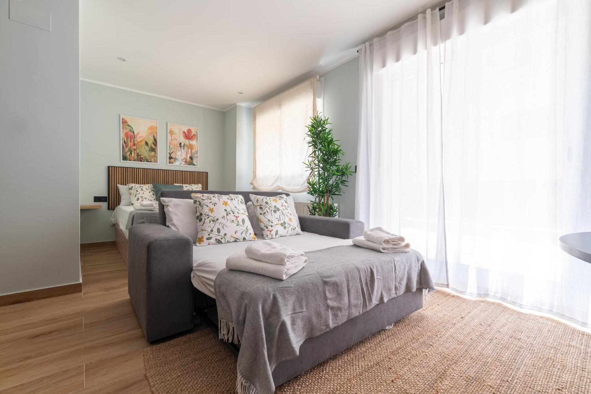 Deluxe By Roque Vigo